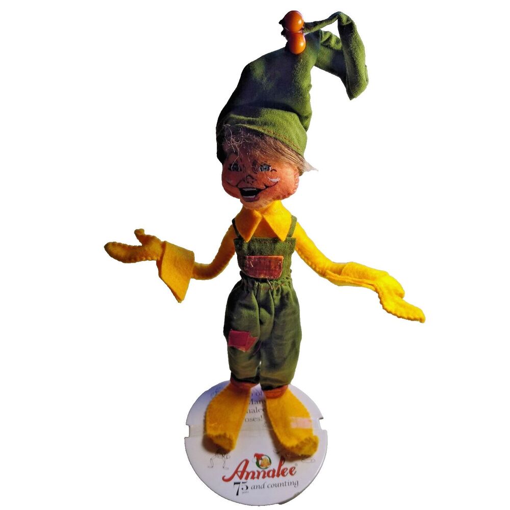 Annalee Elf Figurine Green Hat Yellow Outfit 10" Tall Fabric Holiday With Stand